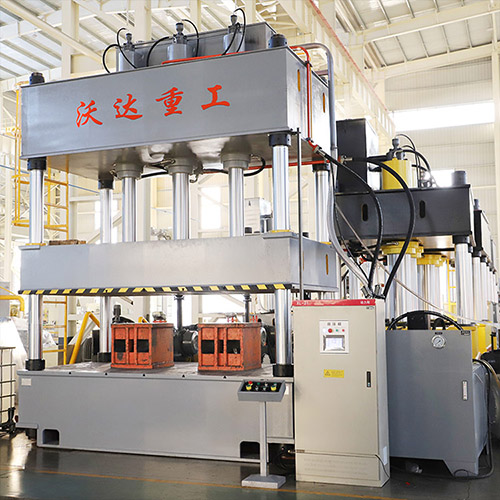 315噸汽車(chē)內飾件液壓機_315噸三梁四柱液壓機
